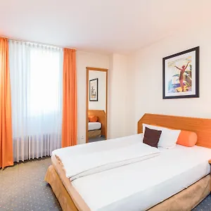 https://hotel-servatius-cologne.topcolognehotels.com